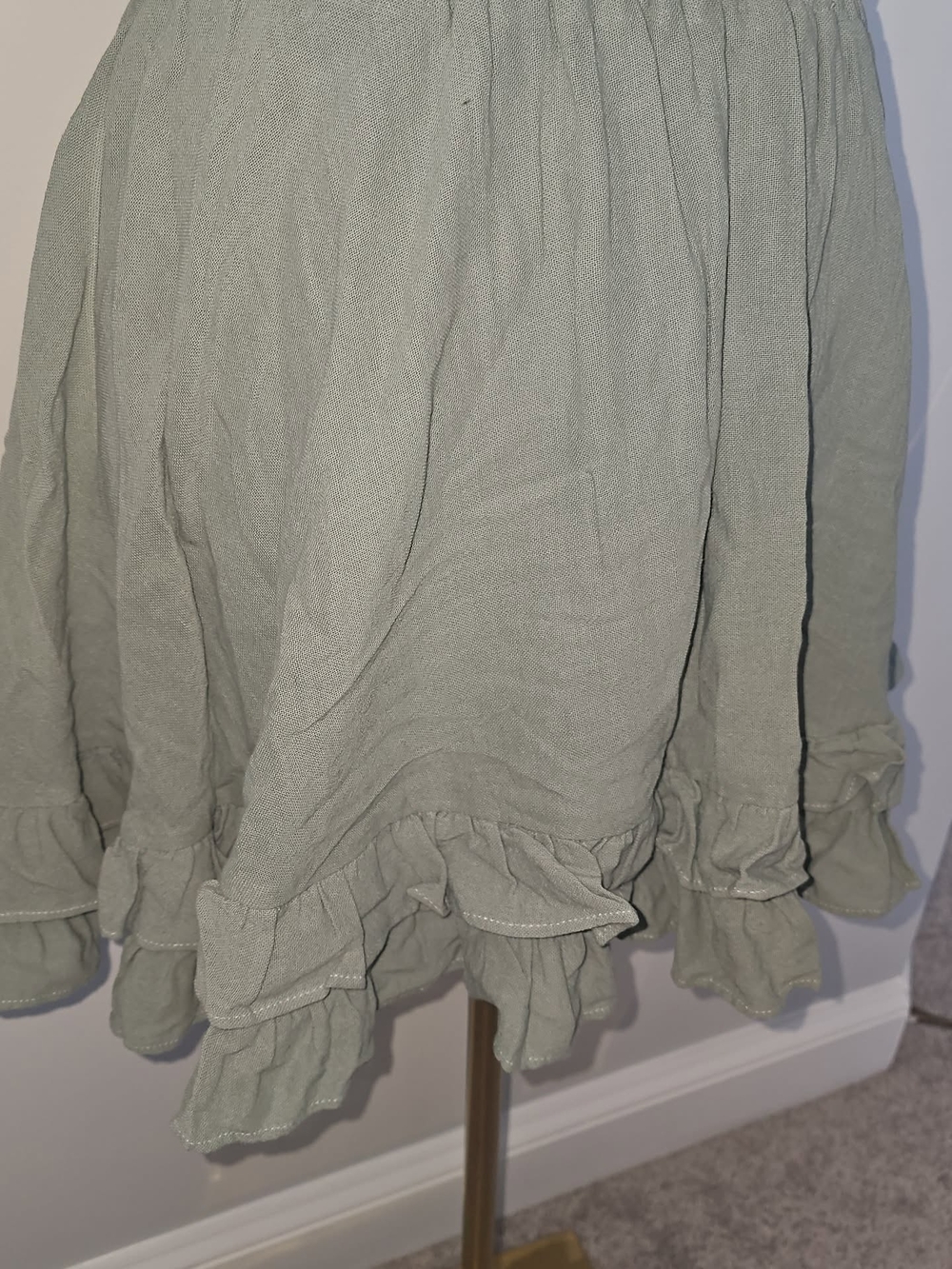 H&M Sage Green Ruffle Drawstring Mini Skirt - Picture 3 of 4